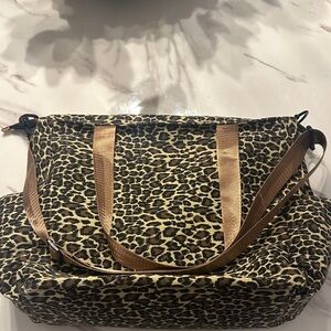 Spacious Leopard Print Tote Bag